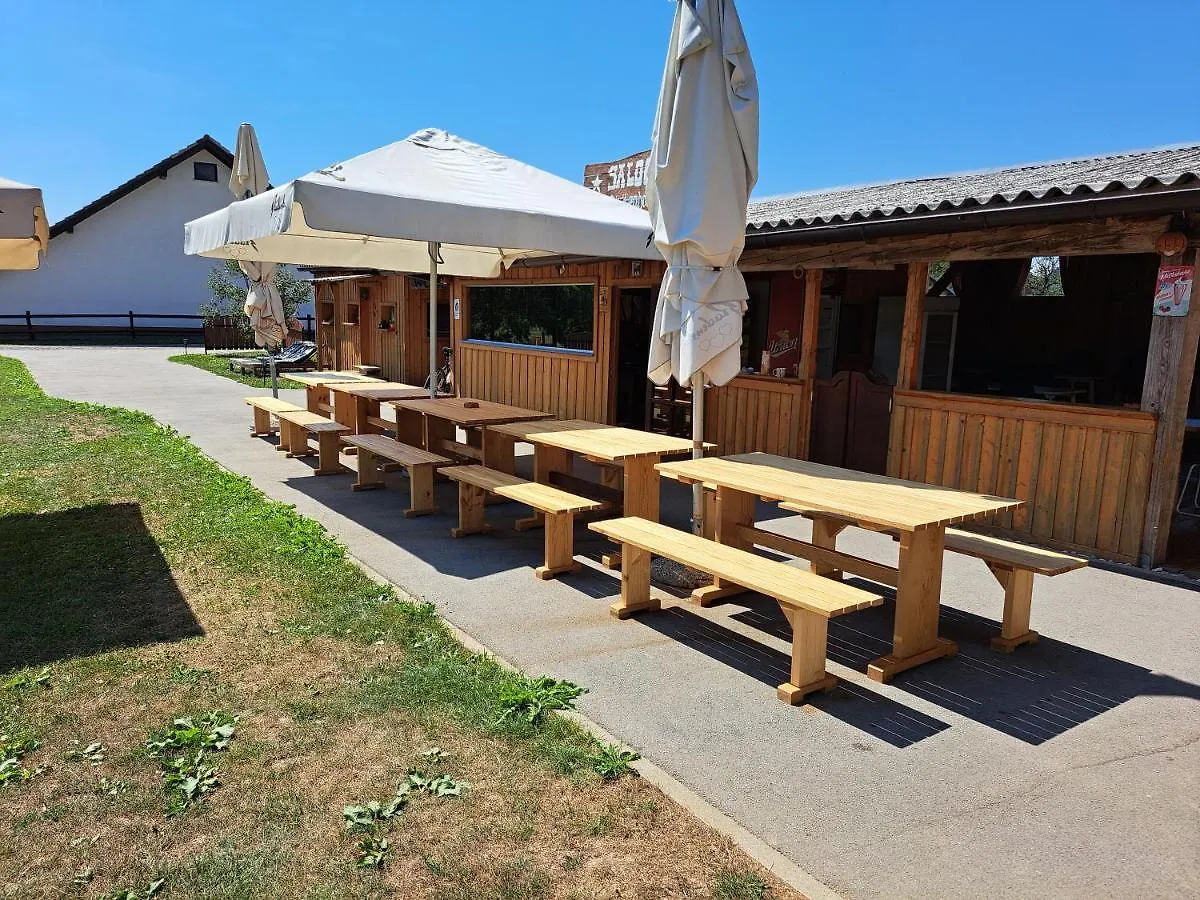 Glamping House Ranc Luze Hotel Campsite